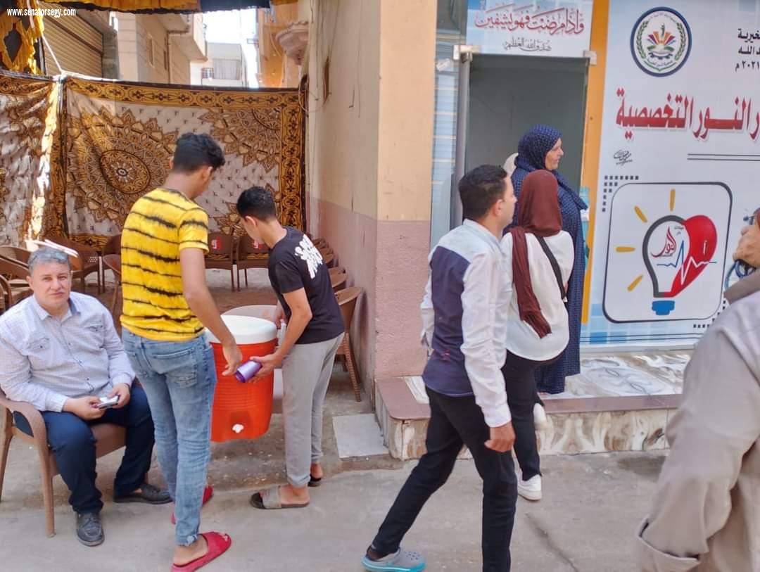 بالصور:تحت رعاية قيادات حزب مستقبل وطن كيوان والحصي والتمامي وابوحجازي إقبال كبيرمن آهالي ميت الخولي عبدالله علي القافلة الطبية المجانية