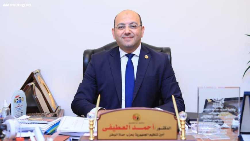 رئيس برلمانية حماة الوطن يشيد بمحافظ السويس لتعليق عمل عمال النظافة وقت ذروة ارتفاع الحرارة:  لمسة إنسانية وقرار إنساني 
