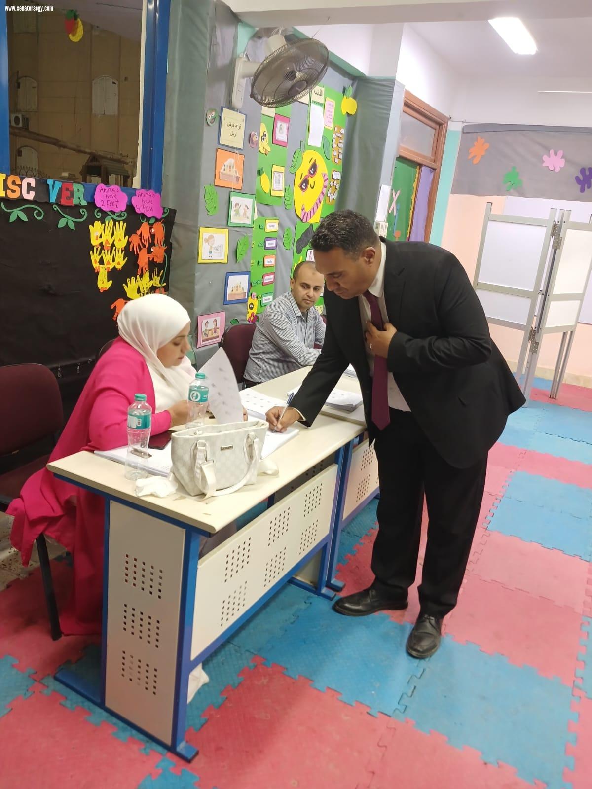 محمد صالح يدلي بصوته الانتخابي.. ويؤكد: كل صوت في الصندوق هو لبنة جديدة في صرح الوطن/ صور