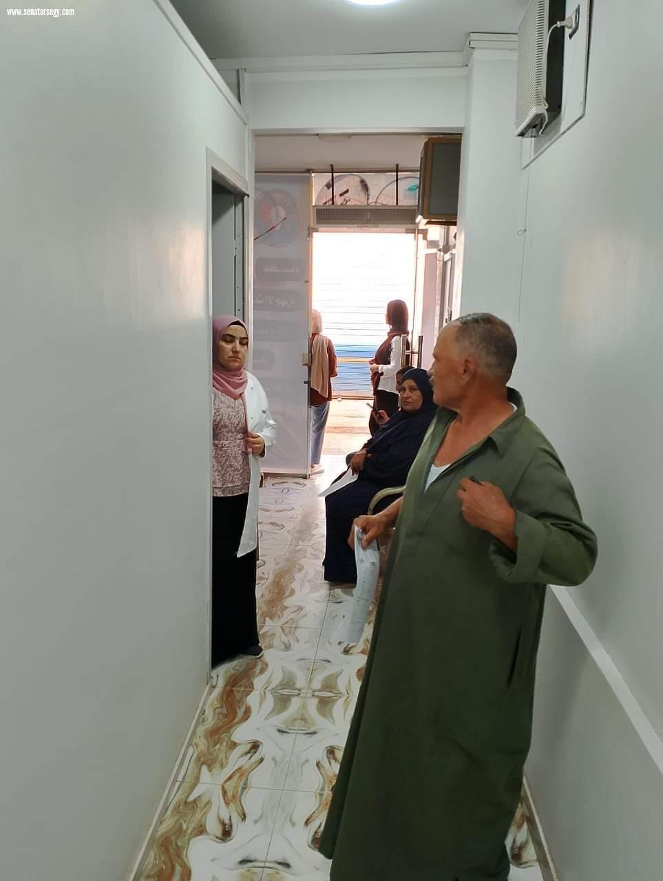 بالصور:تحت رعاية قيادات حزب مستقبل وطن كيوان والحصي والتمامي وابوحجازي إقبال كبيرمن آهالي ميت الخولي عبدالله علي القافلة الطبية المجانية