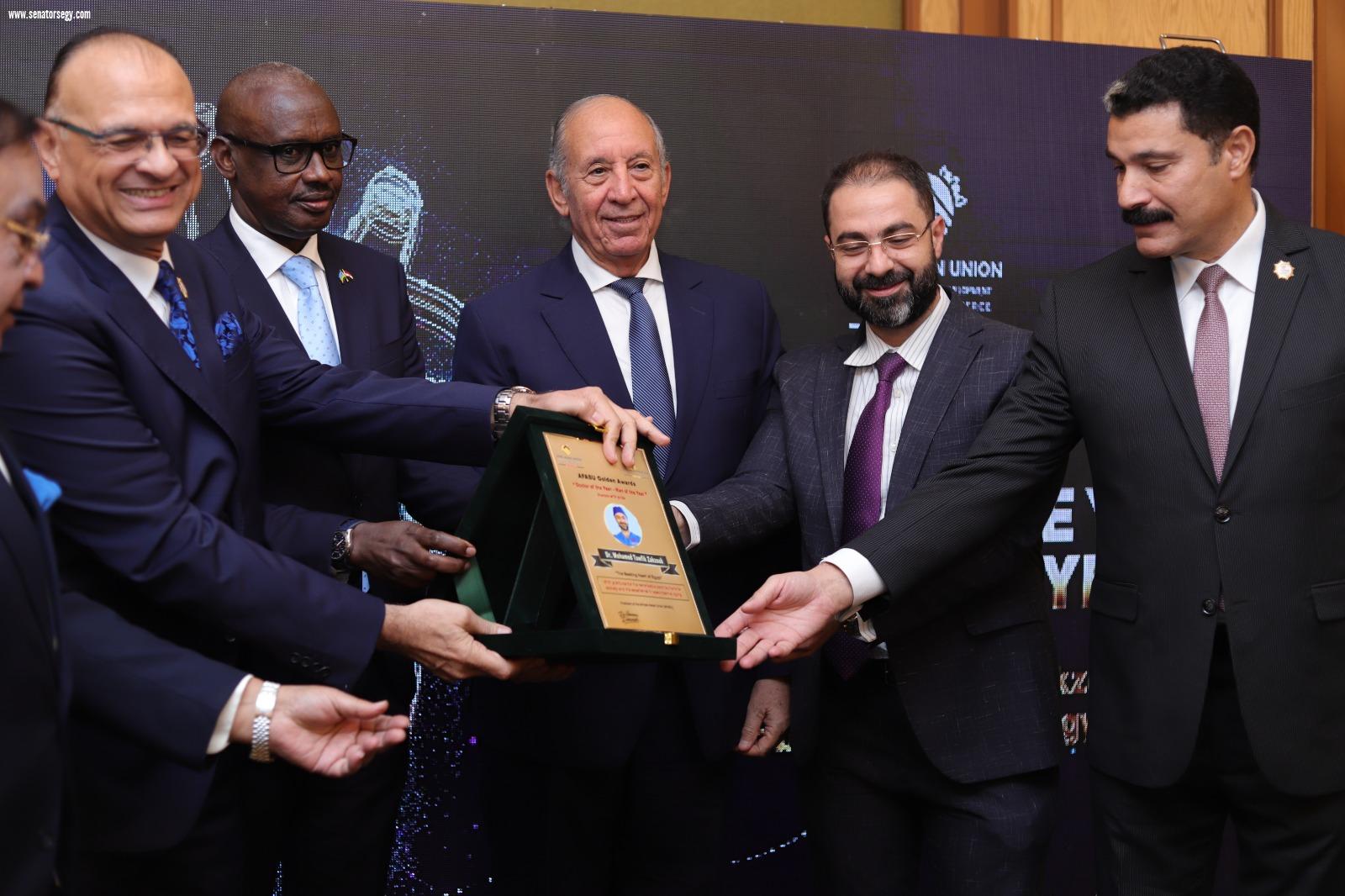 الاتحاد الأفريقي الآسيوي يُتوج الدكتور محمد توفيق زقزوق بلقب ”قلب مصر النابض”