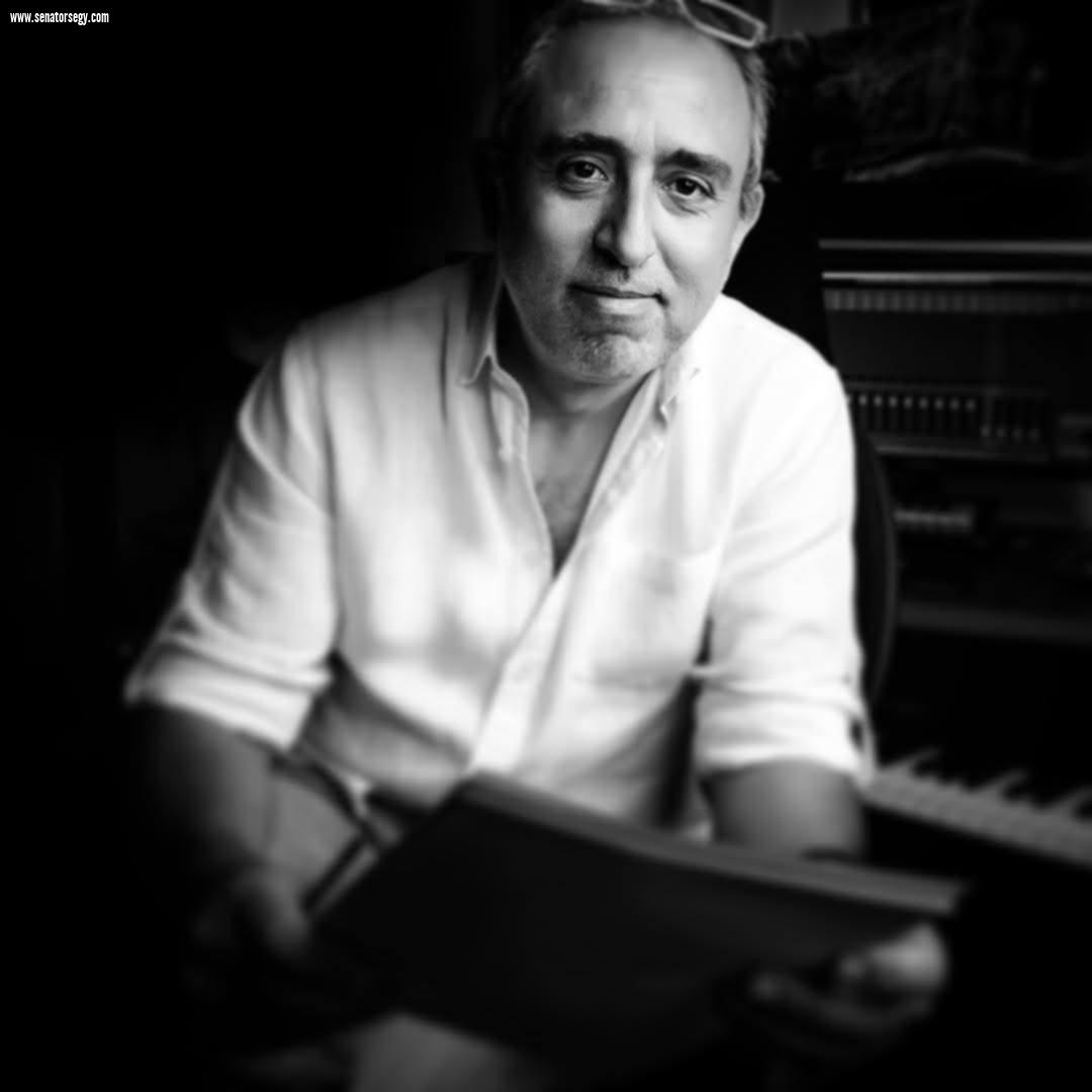 الأربعاء.. كلية الإعلام تستضيف الموسيقار تامر كروان 