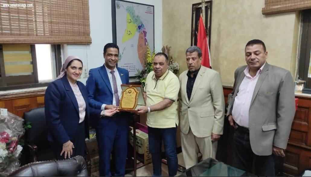 طارق المليجي يشكر طارق عبد الشافي على دعمه للكوادر الشابة.. ويؤكد: إعداد القيادات استثمار حقيقي في مستقبل «جنوب القاهرة للكهرباء»