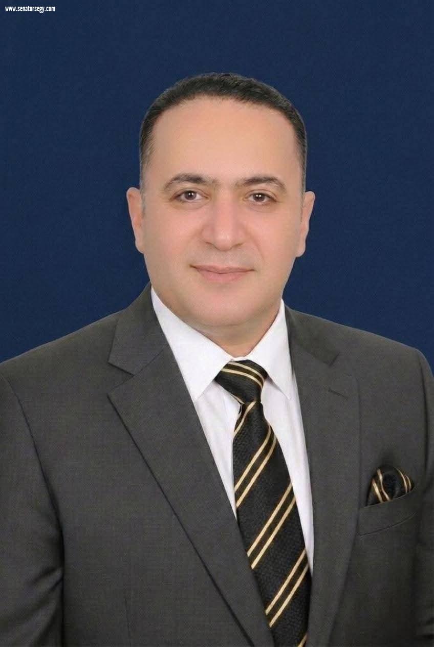 أحمد المقدم  رئيس مدينة كفر صقر .. رجل المهام الصعبة 