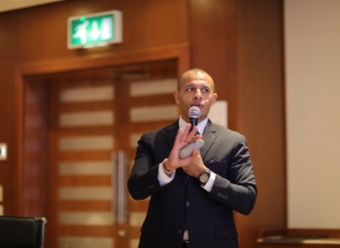 الدكتور محمد مجدي النجار استشاري وخبير جراحات الشرج والمستقيم بالليزر يمثّل مصر محاضرًا دوليا في مؤتمر  