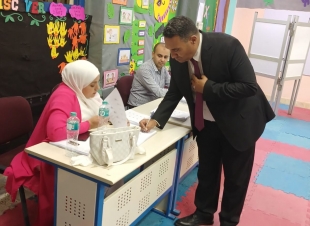 محمد صالح يدلي بصوته الانتخابي.. ويؤكد: كل صوت في الصندوق هو لبنة جديدة في صرح الوطن/ صور