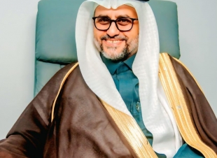 المستشار الدكتور هاني أبو زيد والسفير ياسر البخشوان يهنئان الشيخ نايف الشمري بتوليه منصب وزير الدفاع بالعراق