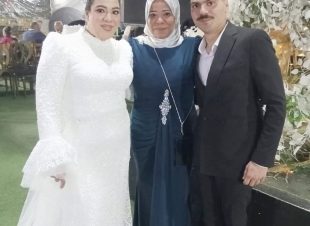 مظهر أبوعايد يهنئ الدكتورة فاتن فتحي بمناسبة عقد قران نجلتها