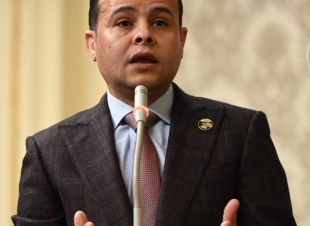 مدحت الكمار: كلمة الرئيس بالمولد النبوي حملت رسالة عميقة للارتقاء بالوطن وتجديد منظومة القيم